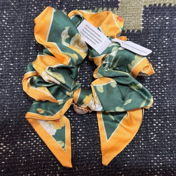 ANTHROPOLOGIE Charmed Hair Scarf Scrunchie, Green/Orange Floral Botanical - Picture 5 of 11